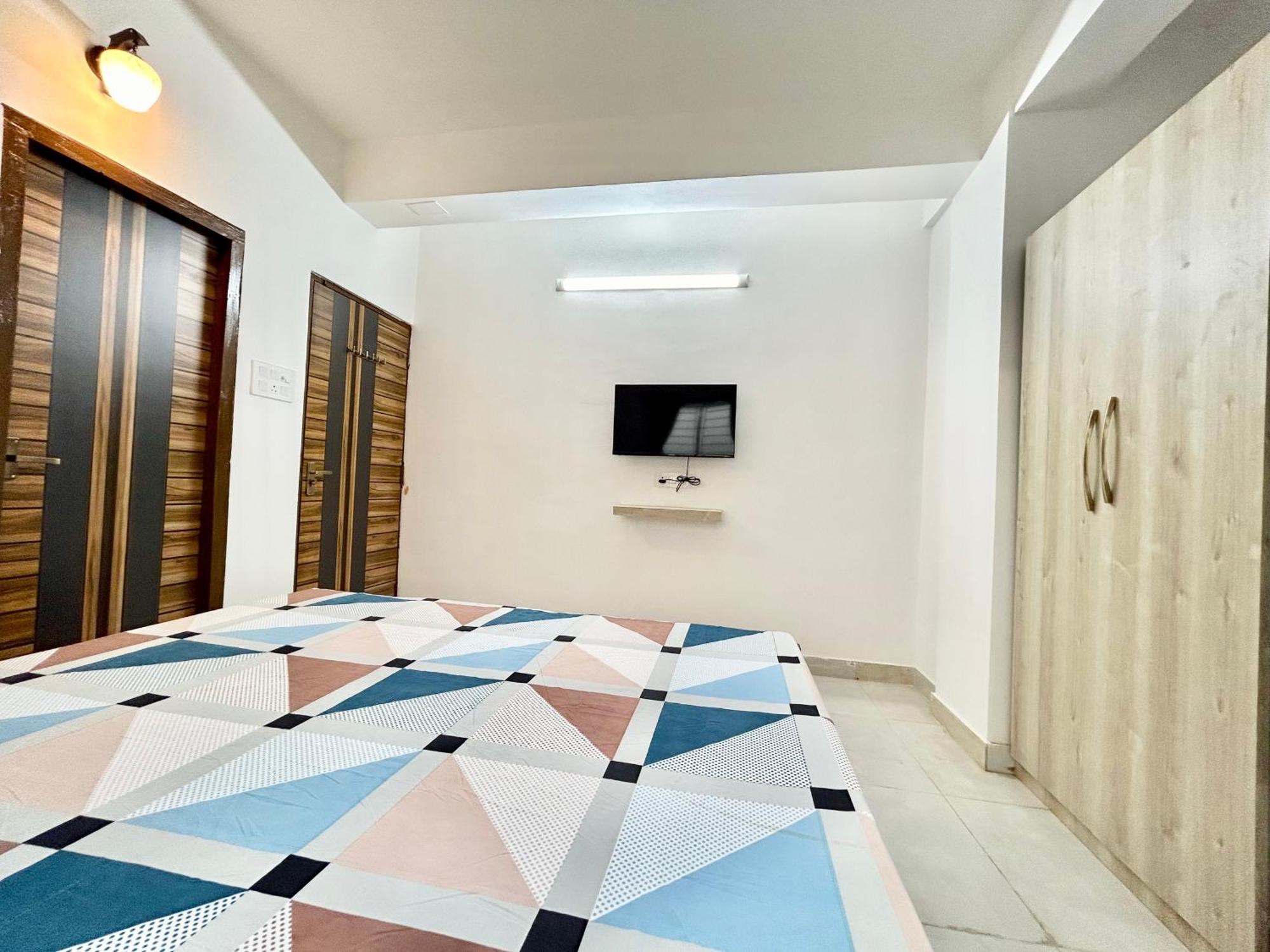 Apartment Yepplo Service - - Private Kitchen & Daily Housekeeping Service