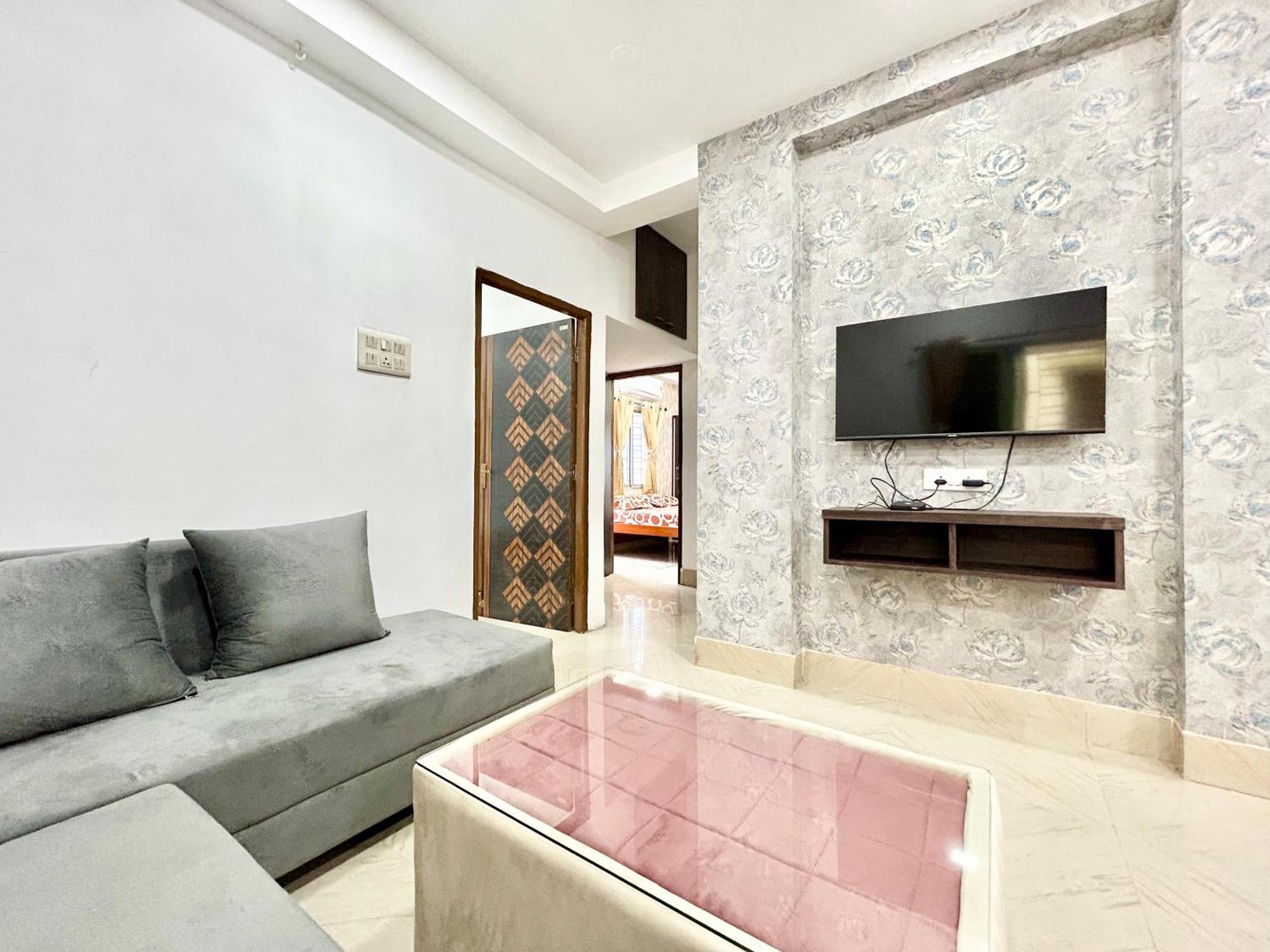Apartment Yepplo Service - - Private Kitchen & Daily Housekeeping Service Kolkata