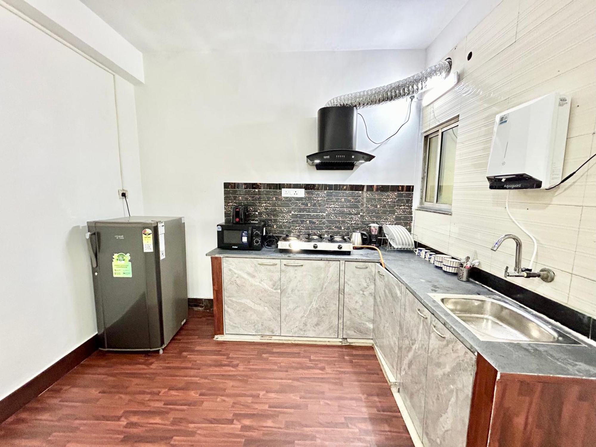 Yepplo Service - - Private Kitchen & Daily Housekeeping Service Apartment